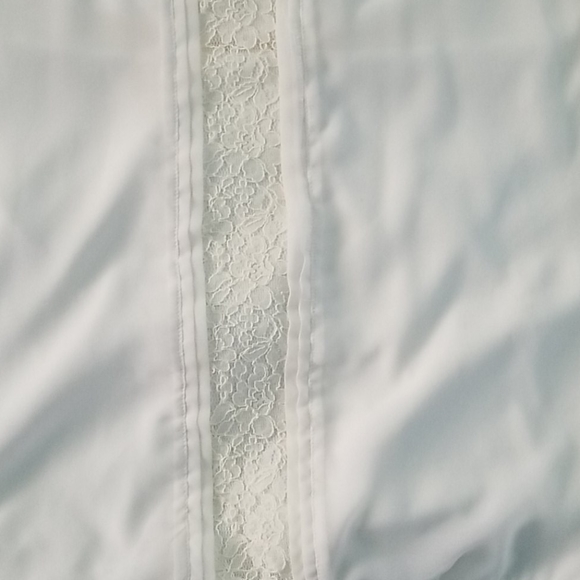 Express Lace Cami - Picture 3 of 4